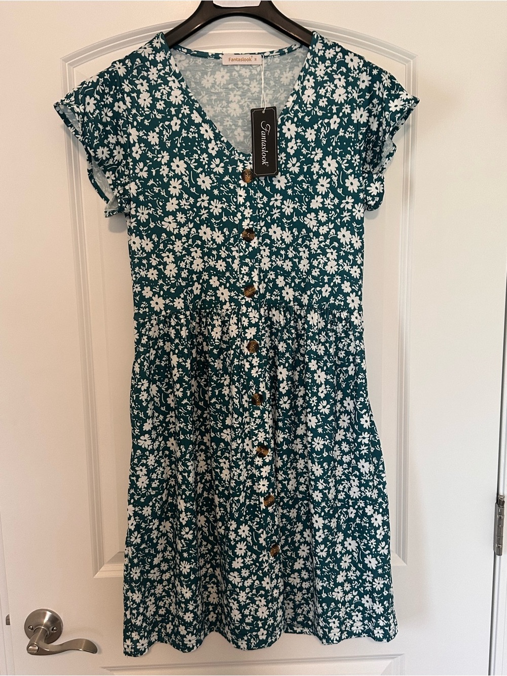 Fantaslook Women’s Green/White Floral V-Neck Cap Sleeve Fit & Flare Dress M